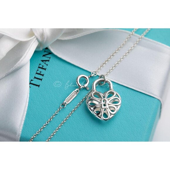 Tiffany & Co. Heart Necklace Filigree Heart Lock Pendant in Silver - Picture 3 of 7